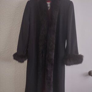 Marvin Richards Black Cashmere Coat w/Fox Tuxedo Trim, 6P